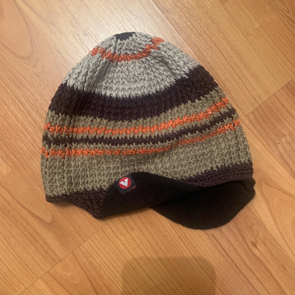 New Airwalk knitted reversible ski cap